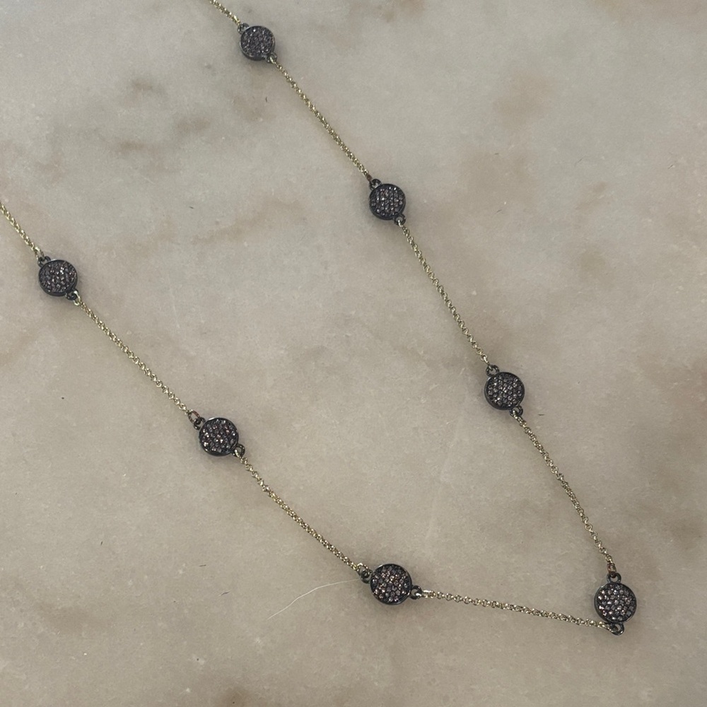 Elegant Gold and Black Women's Necklace